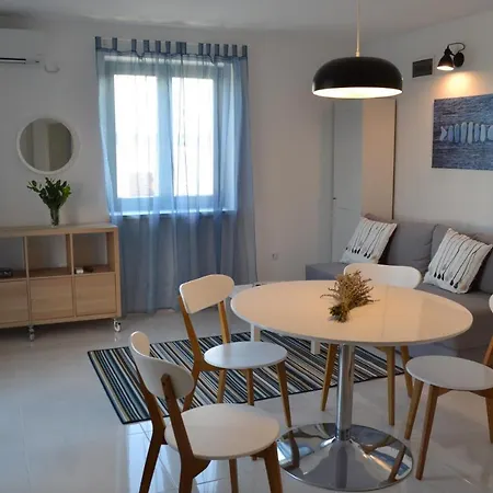 3 Masline Appartement Maslenica