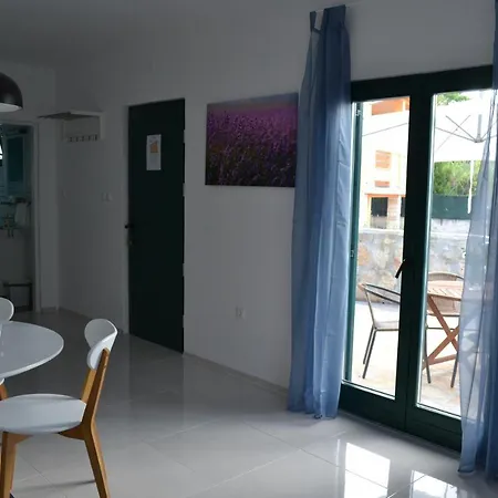 3 Masline Apartment